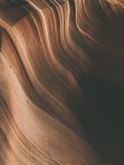 Base notes visual: Amber,Oud,Sandalwood,Vanilla