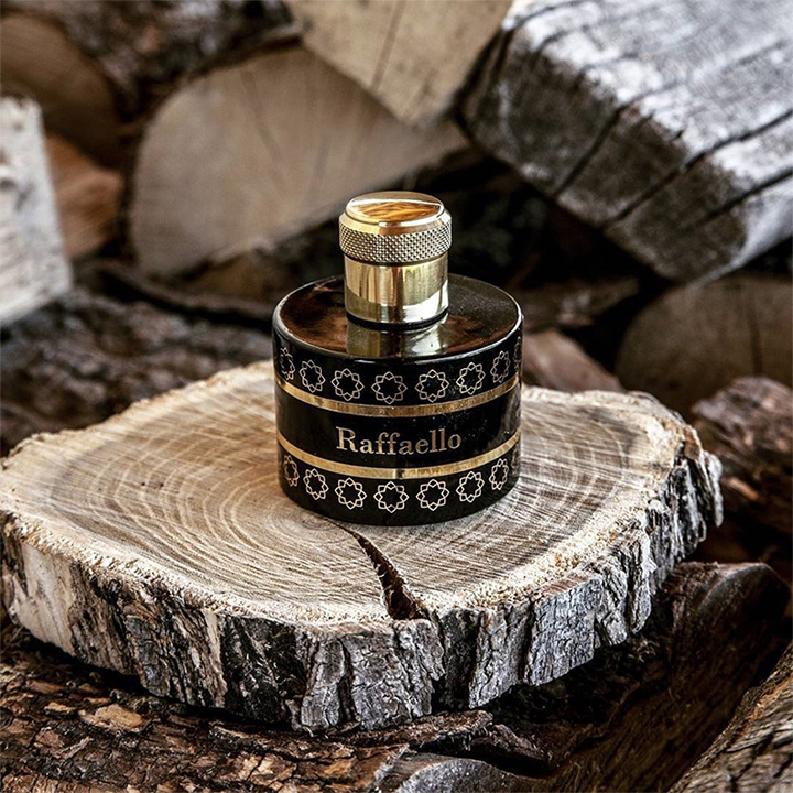 Pantheon Roma brand heritage and signature fragrance showcase