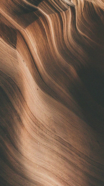 Middle notes visual: Jasmine Sambac,Oud,Rose Absolute