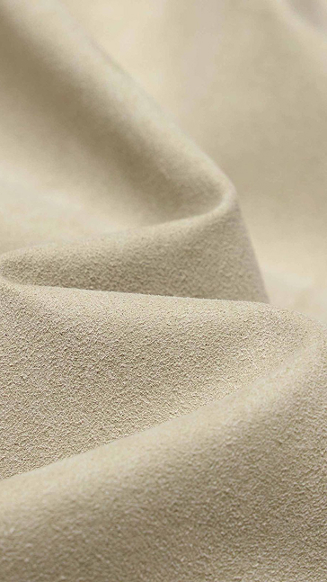 Middle notes visual: Cedar,White Lily,White Suede