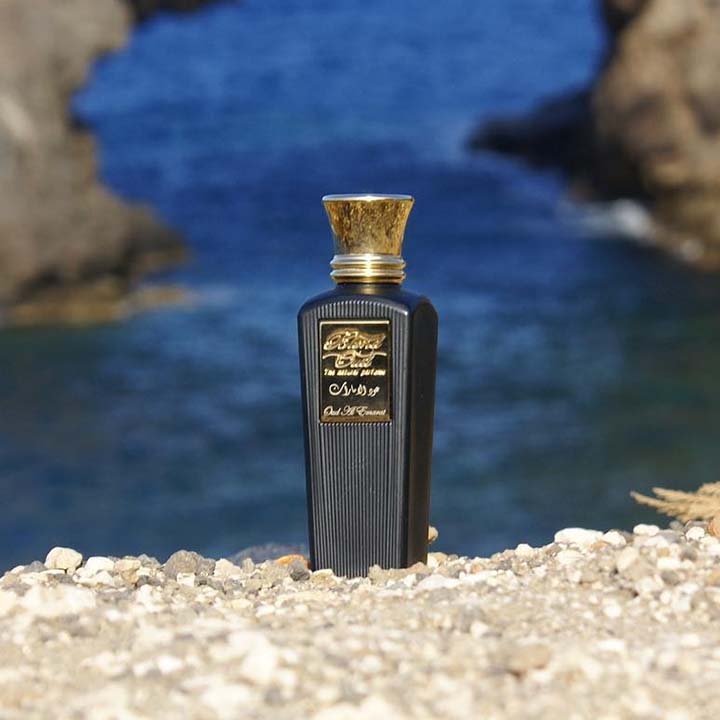 Blend Oud brand heritage and signature fragrance showcase