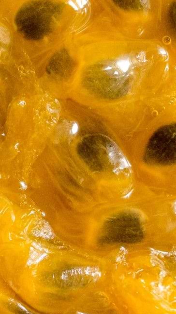 Middle notes visual: Mango,Passionfruit,Pineapple